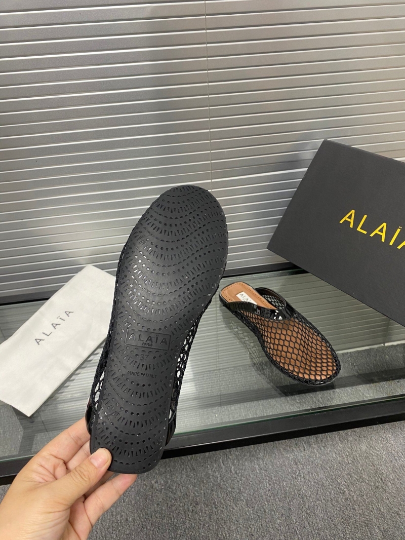 Alaia Flat Shoes
